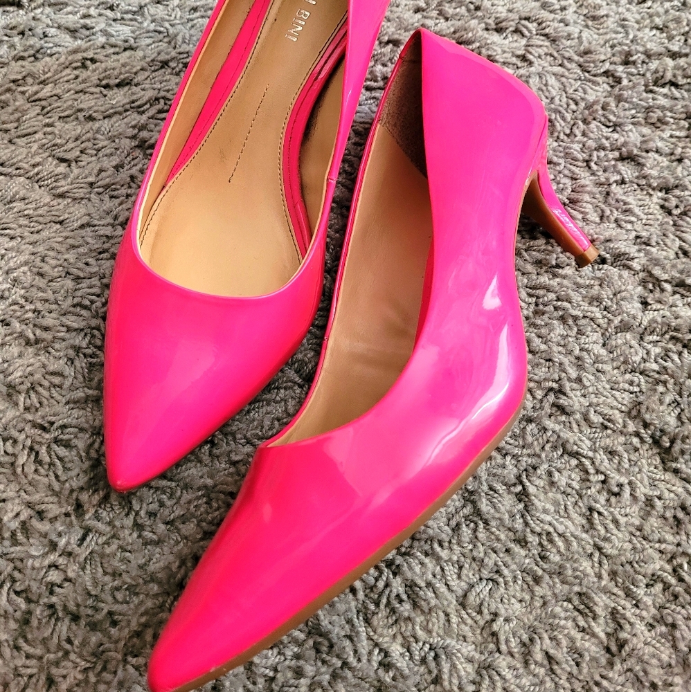 Hot Pink Glossy leather Gianni Bini kitten heels
